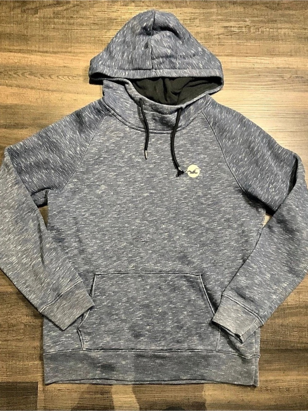 Hollister Pullover Hoodie in Gray Size Small Like New